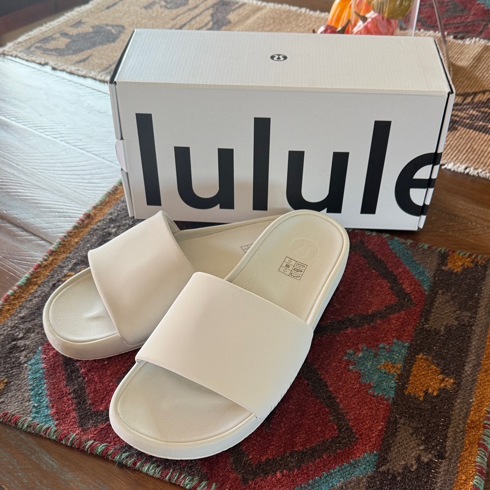 lululemon athletica Bone Slide Sandals